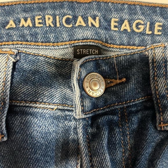 AE Ripped Mom Jean - Picture 2 of 2